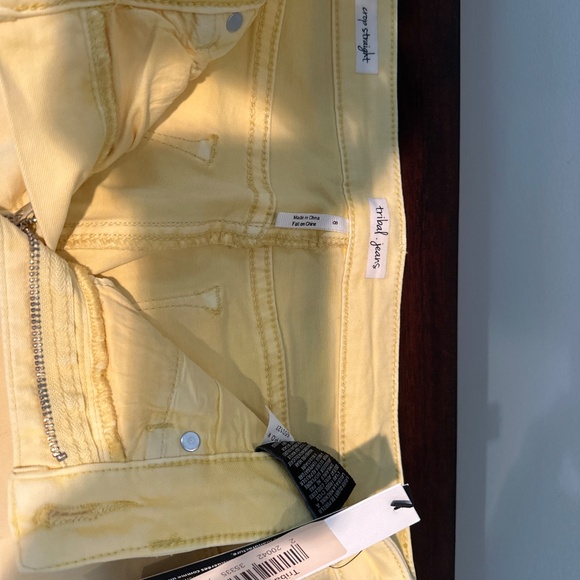 Faded look yellow jeans - Picture 2 of 3